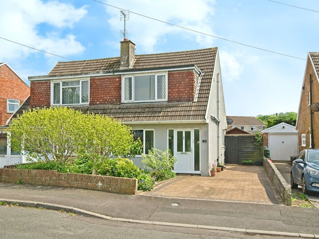 3 bed semidetached house for sale in Heol Fawr, North Cornelly