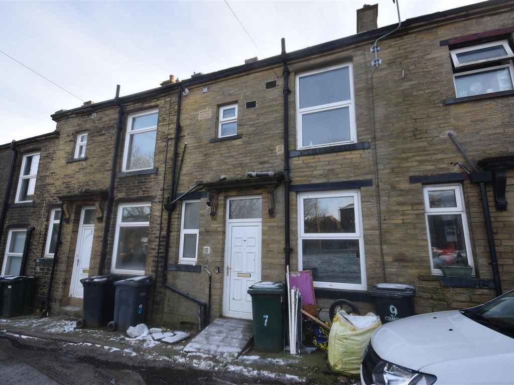 1 bed terraced house for sale in Moor Street, Queensbury, Bradford BD13
