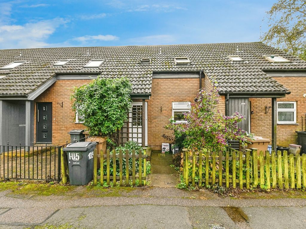 2 bed terraced house for sale in Kimbolton Crescent, Stevenage SG2, £