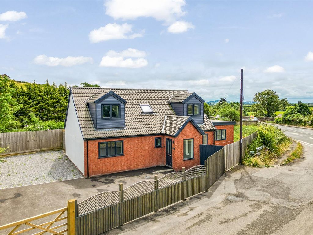 4 bed detached house for sale in Bridgwater Road, Uphill, WestonSuper