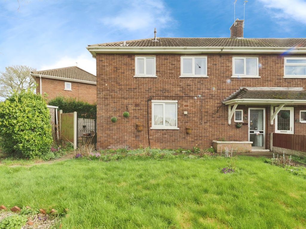 3 bed semidetached house for sale in Enderby Road, Scunthorpe DN17, £