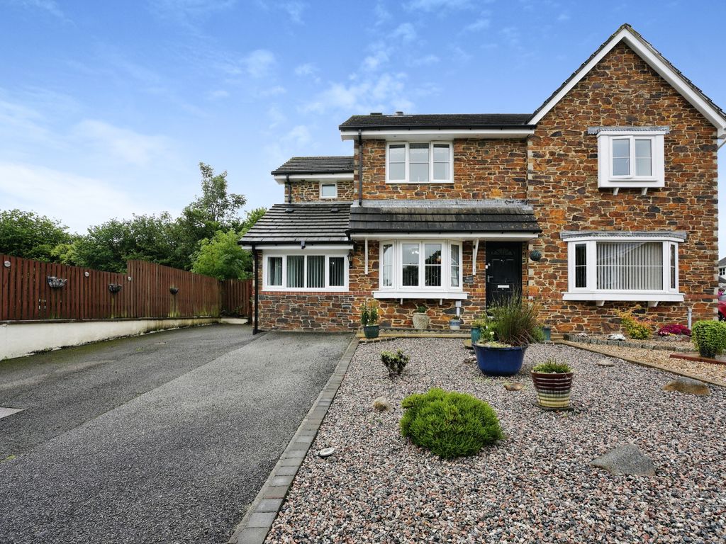 3 bed semidetached house for sale in Marks Drive, Bodmin, Cornwall