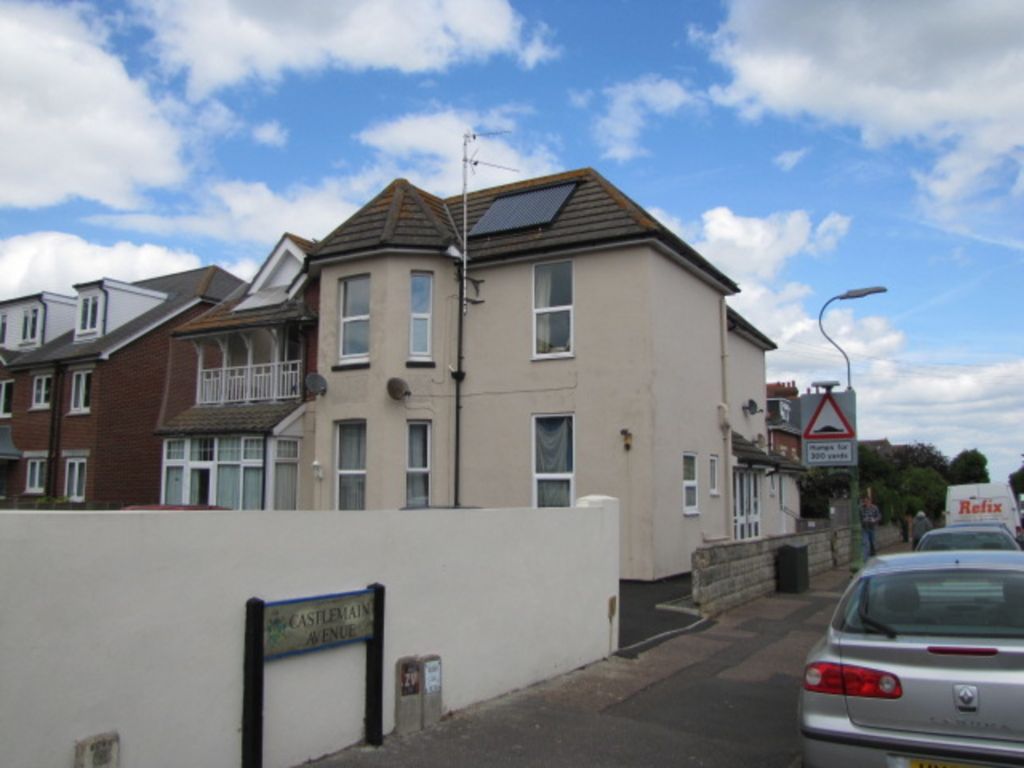 Studio to rent in Southbourne Road, Southbourne, Bournemouth BH6, £675