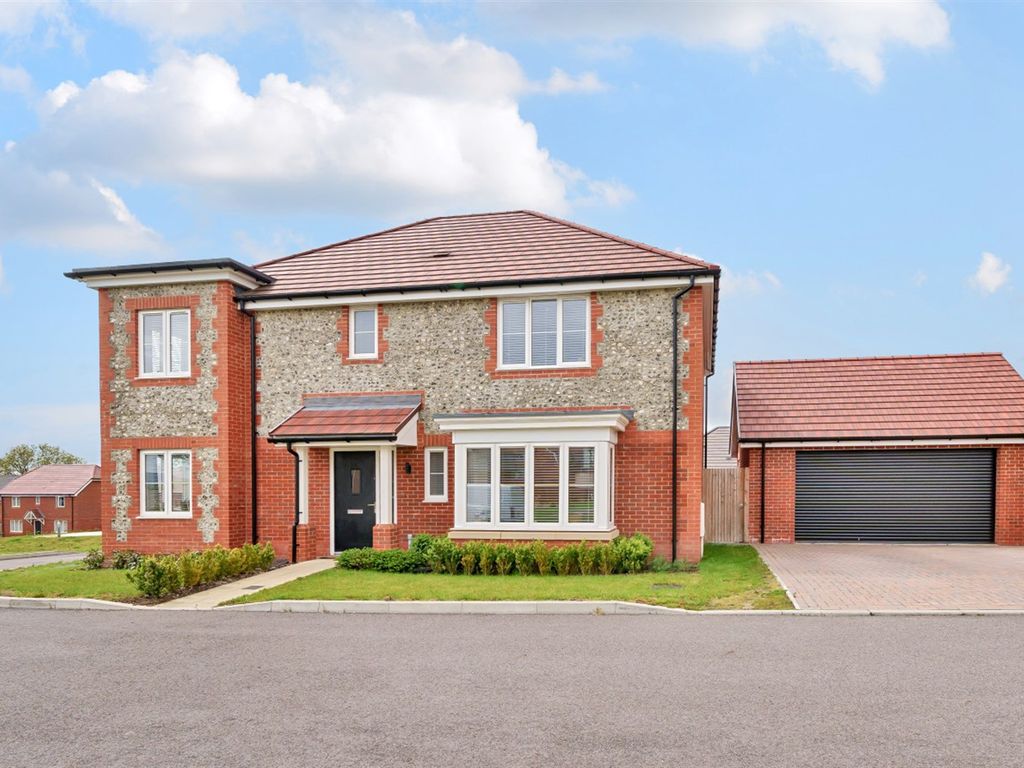 5 bed detached house for sale in 4 Corden Place, Codmore Hill