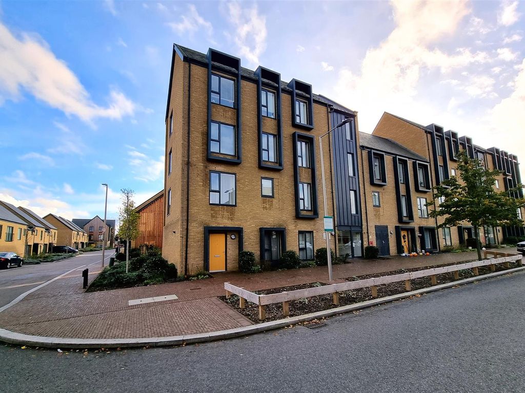 1 bed for sale in Barnfield Way, Newhall, Harlow CM17, £