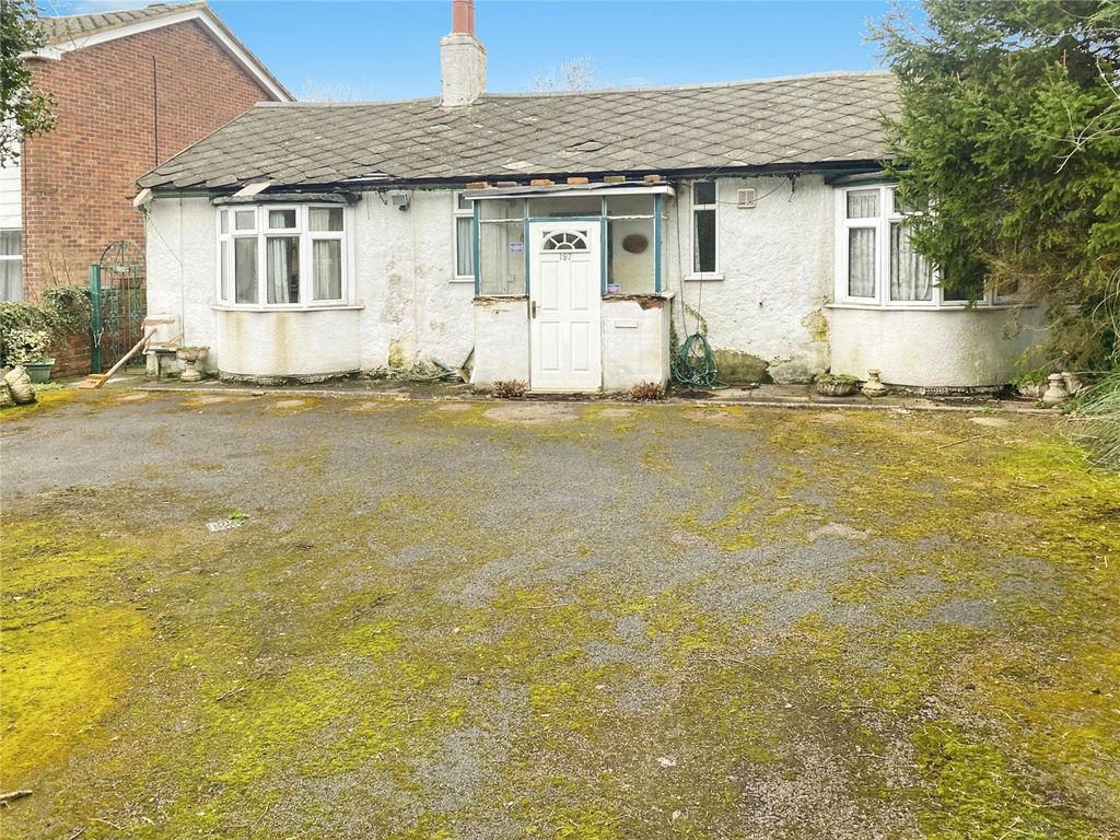 2 bed bungalow for sale in Ashby Road, Moira, Swadlincote