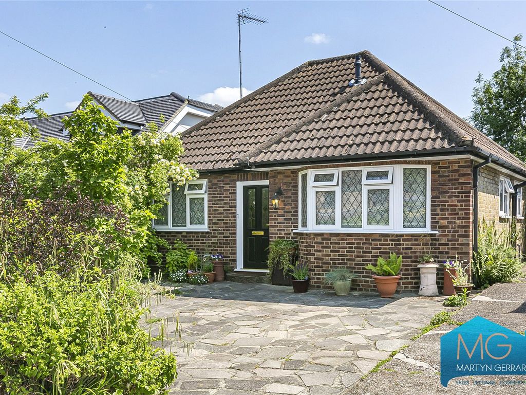 2 bed bungalow for sale in Beech Avenue, Enfield EN2 Zoopla