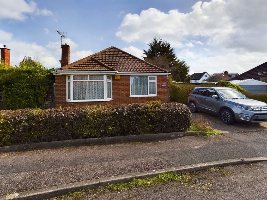 2 bed bungalow for sale in South Close, Longlevens, Gloucester