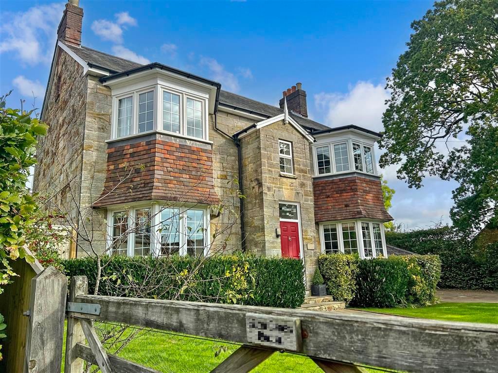 5 bed detached house for sale in Eridge Road, Crowborough, East Sussex