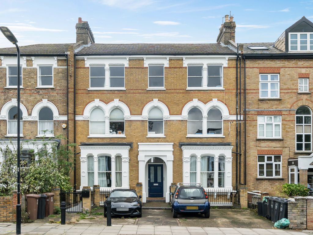 2 bed flat for sale in Queens Drive, London N4, £625,000 Zoopla