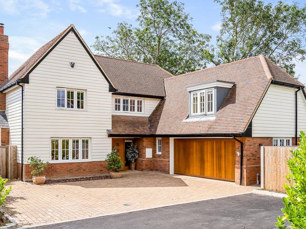 5 bed property for sale in Saffron Ground Gardens, Braughing, Ware SG11
