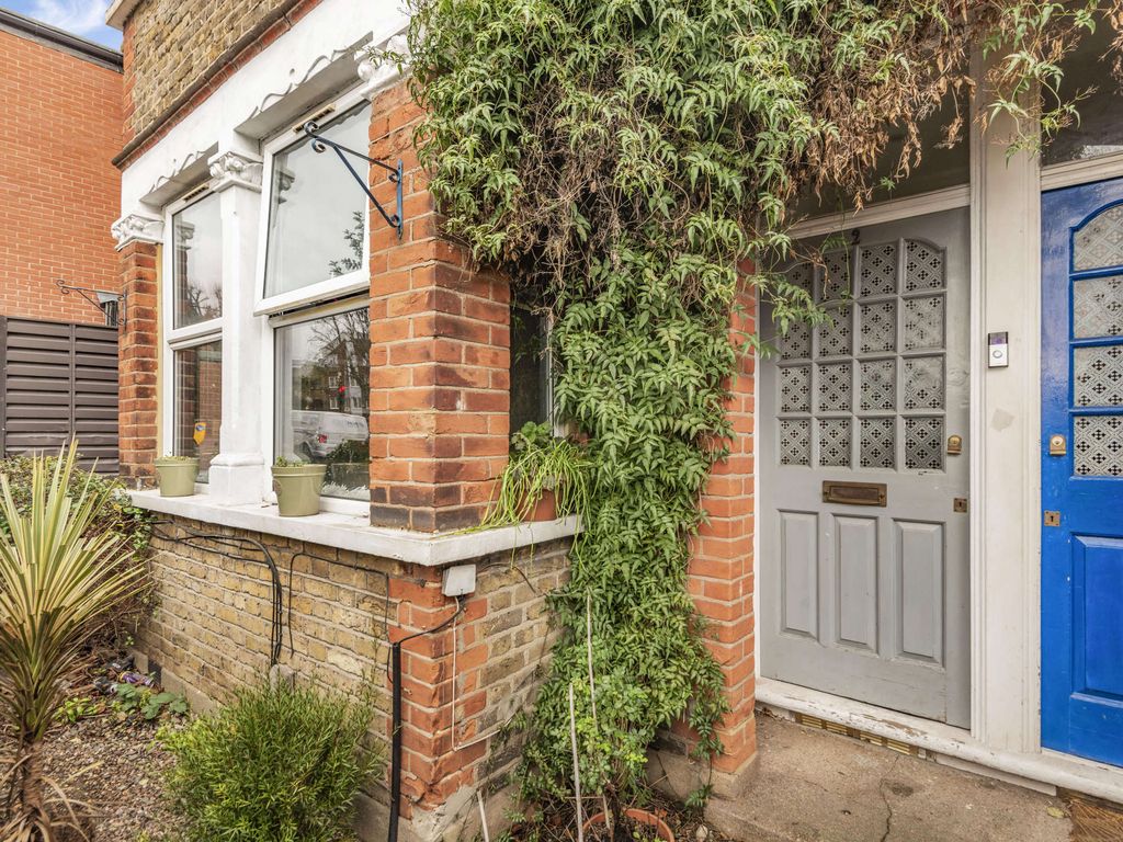 3 bed flat for sale in St. Johns Road, Isleworth TW7 Zoopla