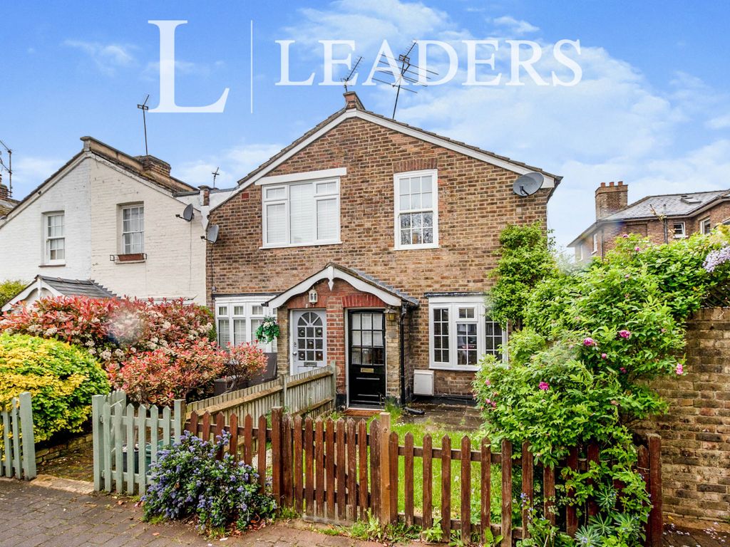 2 bed semidetached house to rent in St Leonards Square, Surbiton KT6