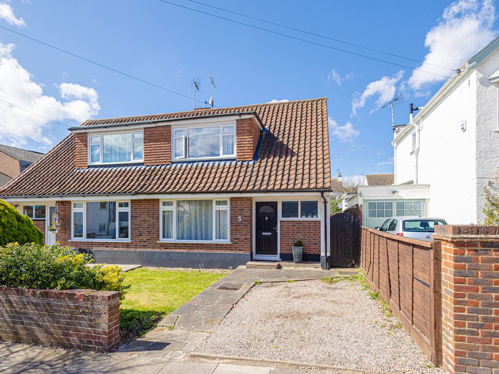 3 bed semidetached house for sale in Westleigh Avenue, LeighOnSea