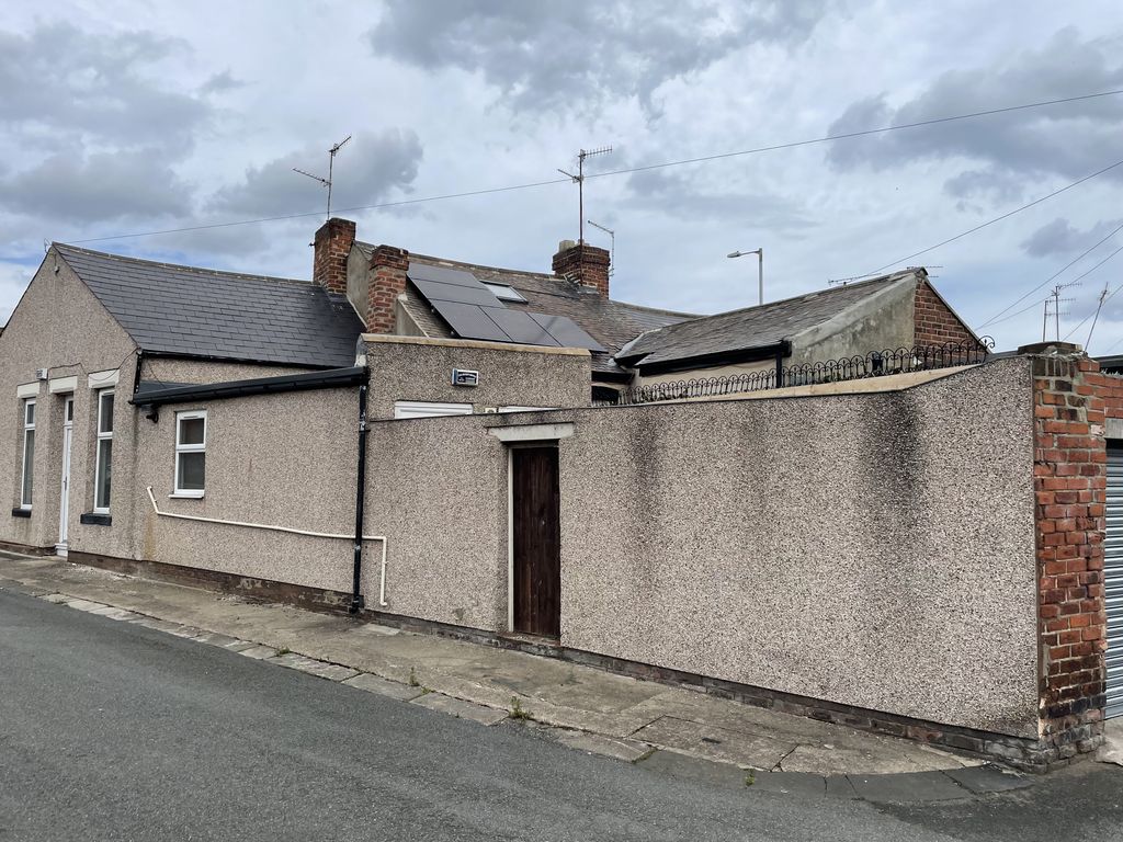 2 bed property for sale in 60 Neville Road, Sunderland, Tyne & Wear SR4