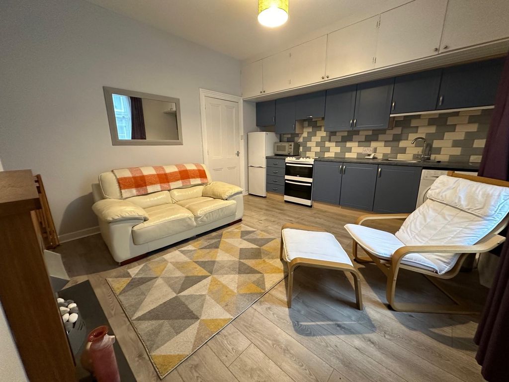 1 bed flat to rent in Ashvale Place, Aberdeen AB10, £550 pcm Zoopla