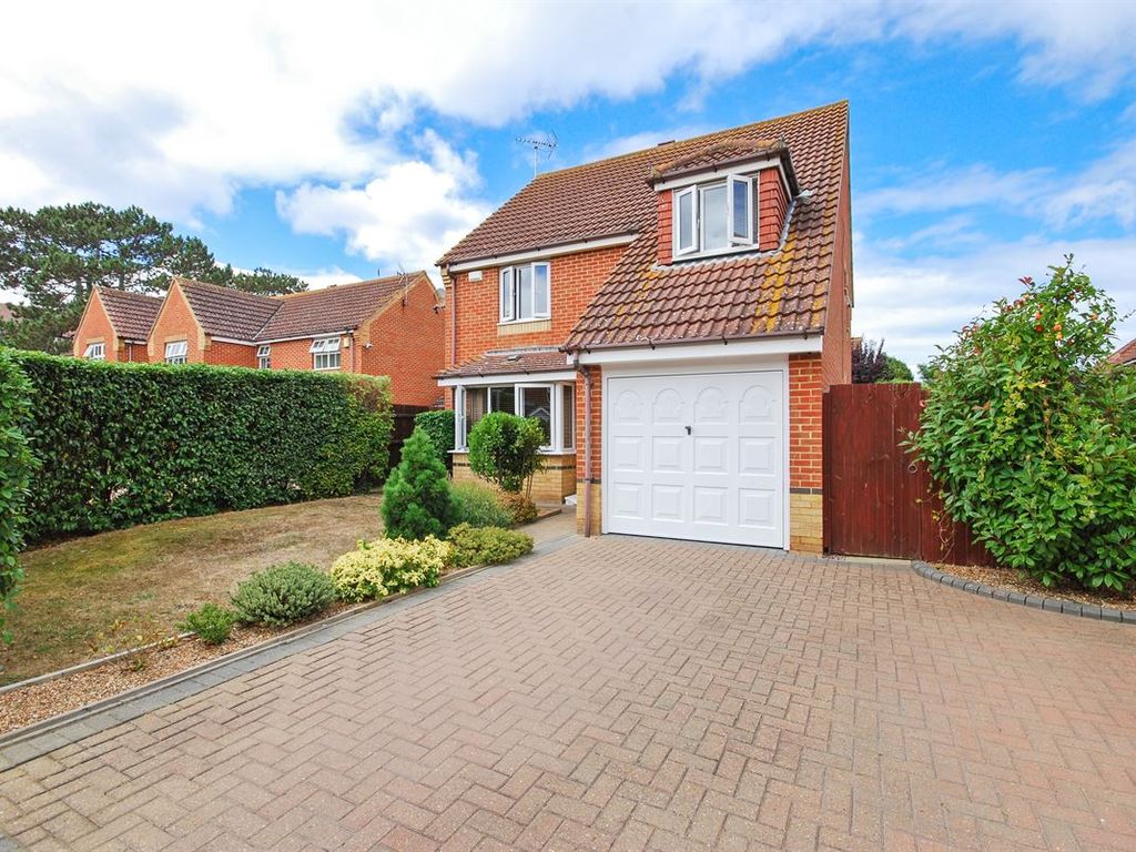 4 bed detached house for sale in Arolla Road, Herne Bay CT6 Zoopla