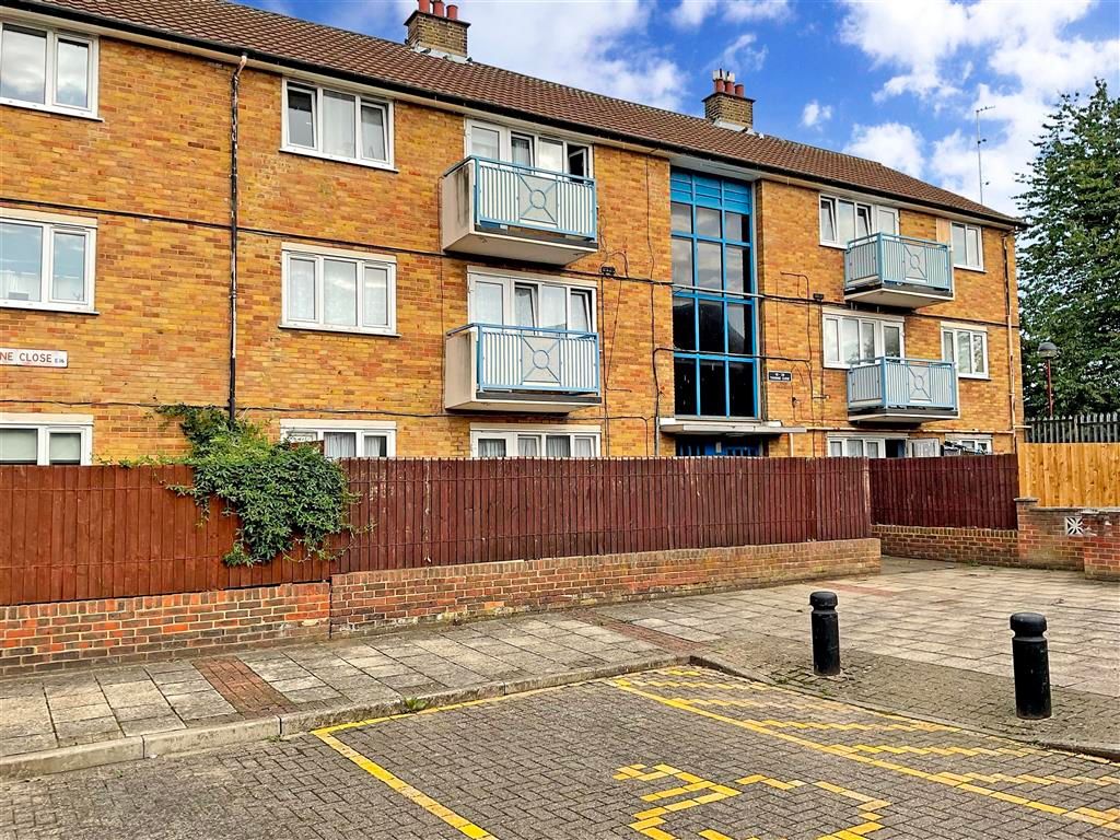Thorne Close, London E16