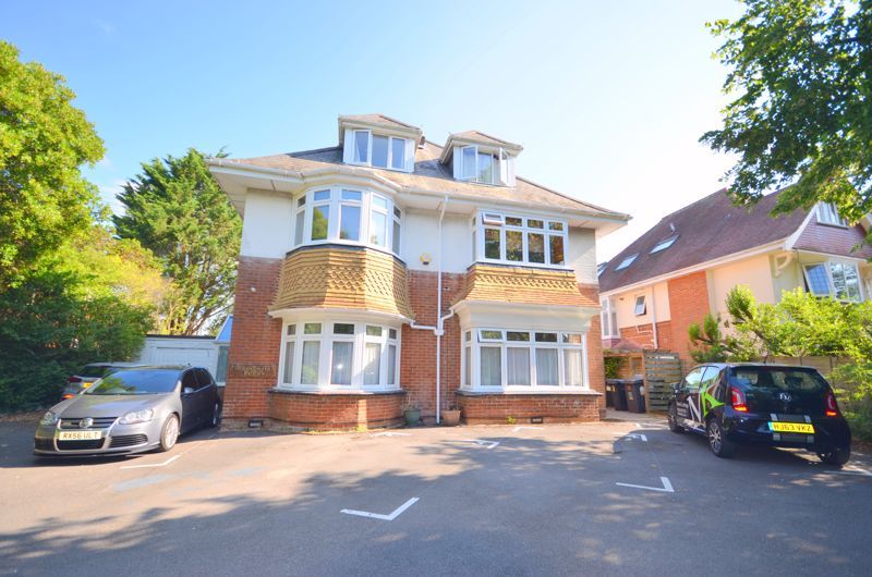 2 bed flat to rent in Portchester Road, Bournemouth BH8 Zoopla
