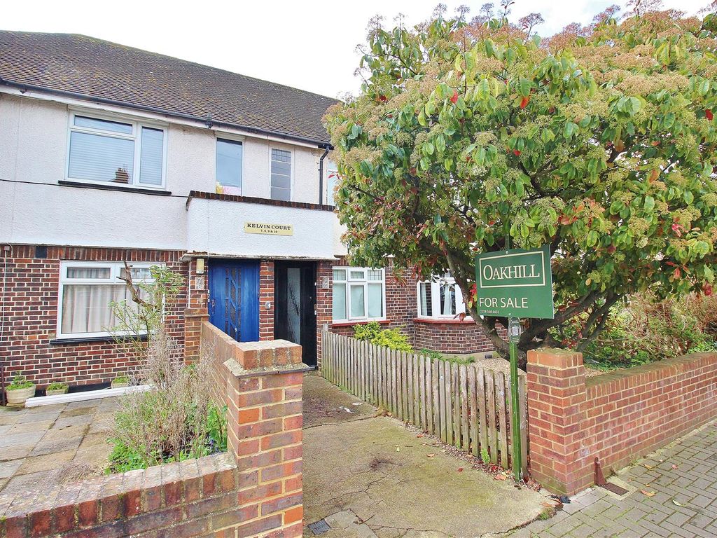 2 bed for sale in Kelvin Court, Woodlands Grove, Isleworth