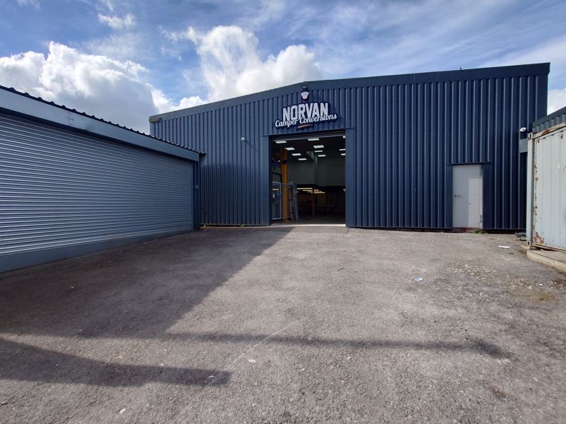 Property for sale in High Street, Crigglestone, Wakefield WF4, £475,000