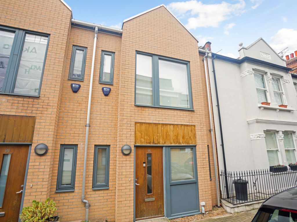 Deodar Road, Putney, London SW15  