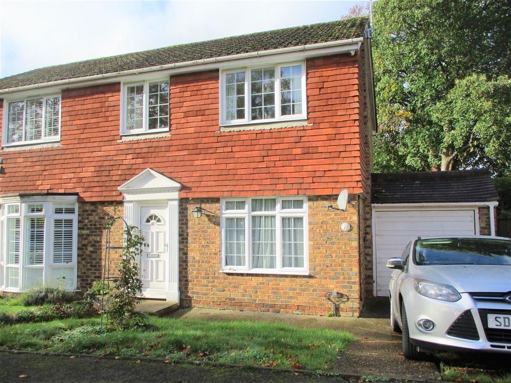 3 bed semidetached house for sale in Warham Road, Otford, Sevenoaks