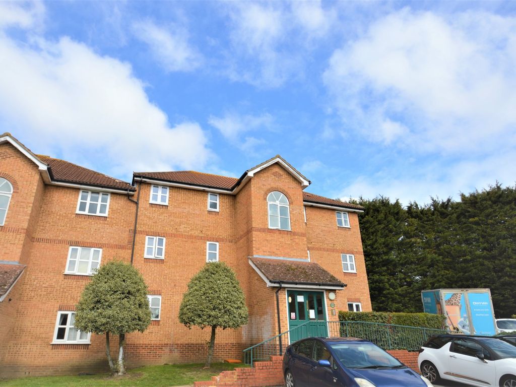1 bed flat to rent in Worcester Gardens, Slough, Berkshire SL1 Zoopla