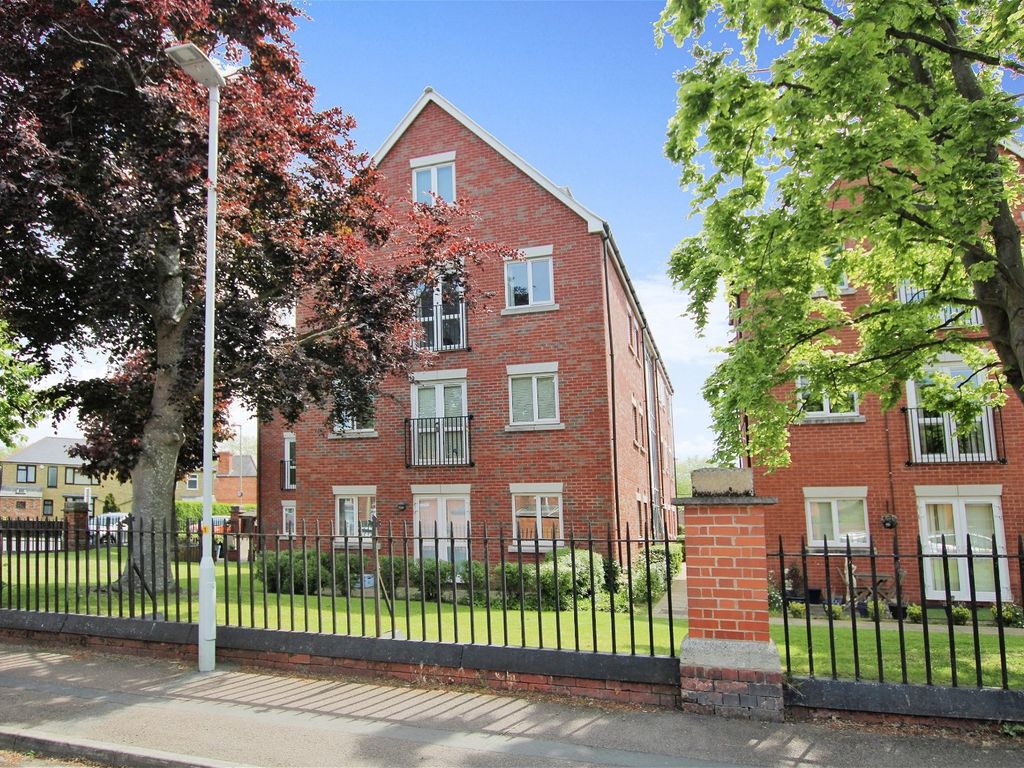 2 bed flat for sale in Bloomfield Terrace, Gloucester GL1 Zoopla
