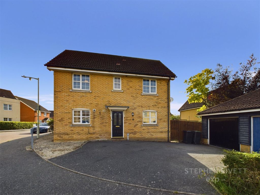 3 bed end terrace house for sale in Kestrel Drive, Stowmarket IP14, £270,000 Zoopla