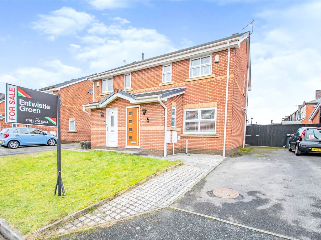 3 bed semidetached house for sale in Alder Close, Elton, Bury, Greater