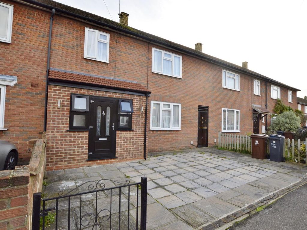 4 bed property to rent in Marston Avenue, Dagenham RM10 Zoopla
