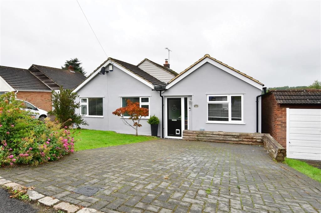 3 bed detached bungalow for sale in Wayside Avenue, Tenterden, Kent