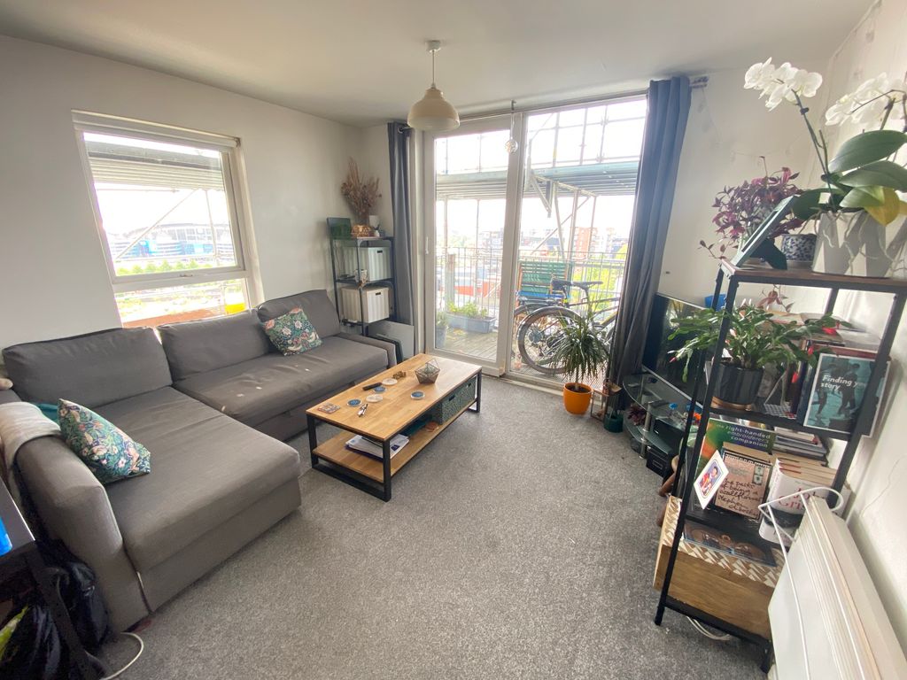 2 bed flat to rent in 5 Stillwater Drive, Sportcity, Clayton