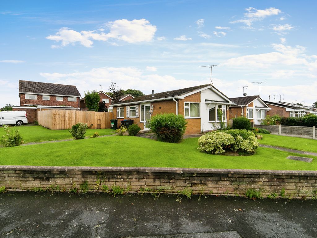2 bed bungalow for sale in Thackeray Drive, Vicars Cross, Chester