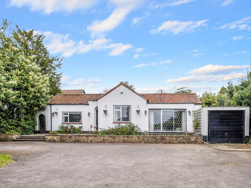 4 bed detached bungalow for sale in Sutton Lane, Banstead SM7 Zoopla