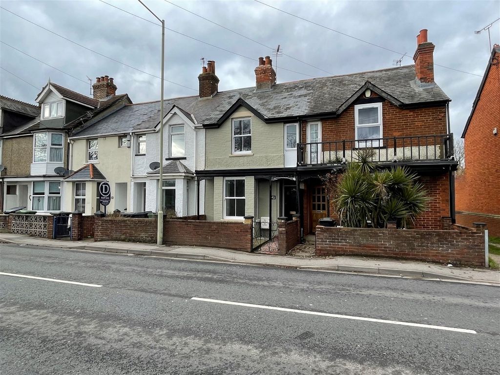 2 bed terraced house to rent in Hambridge Road, Newbury RG14 Zoopla