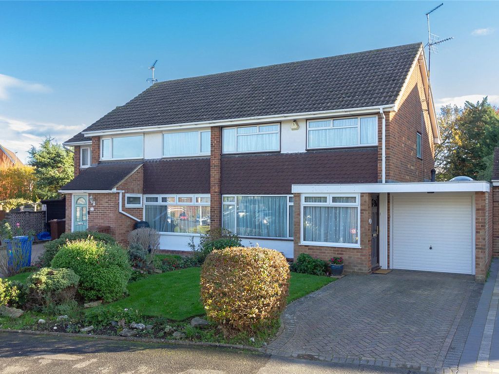 3 bed semidetached house for sale in Shurland Avenue, Sittingbourne