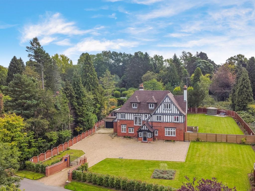 5 bed detached house for sale in The Glade, Kingswood, Surrey KT20, £