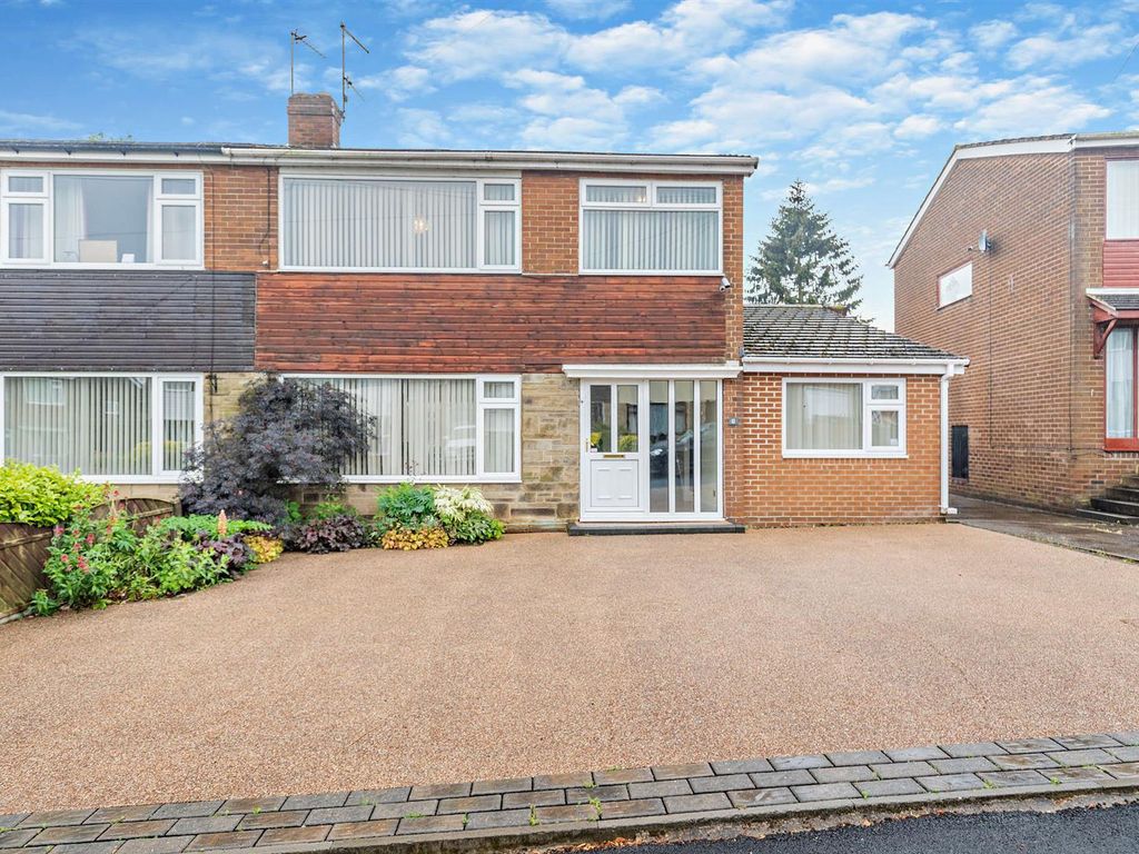 3 bed semidetached house for sale in Parkways Grove, Oulton, Leeds