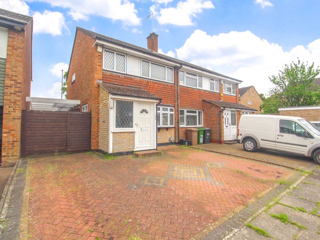3 bed semidetached house for sale in Holgate Drive, Luton LU4, £350,000 Zoopla