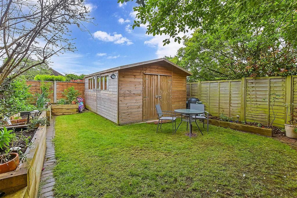 4 bed semidetached house for sale in Roseacre Lane, Bearsted