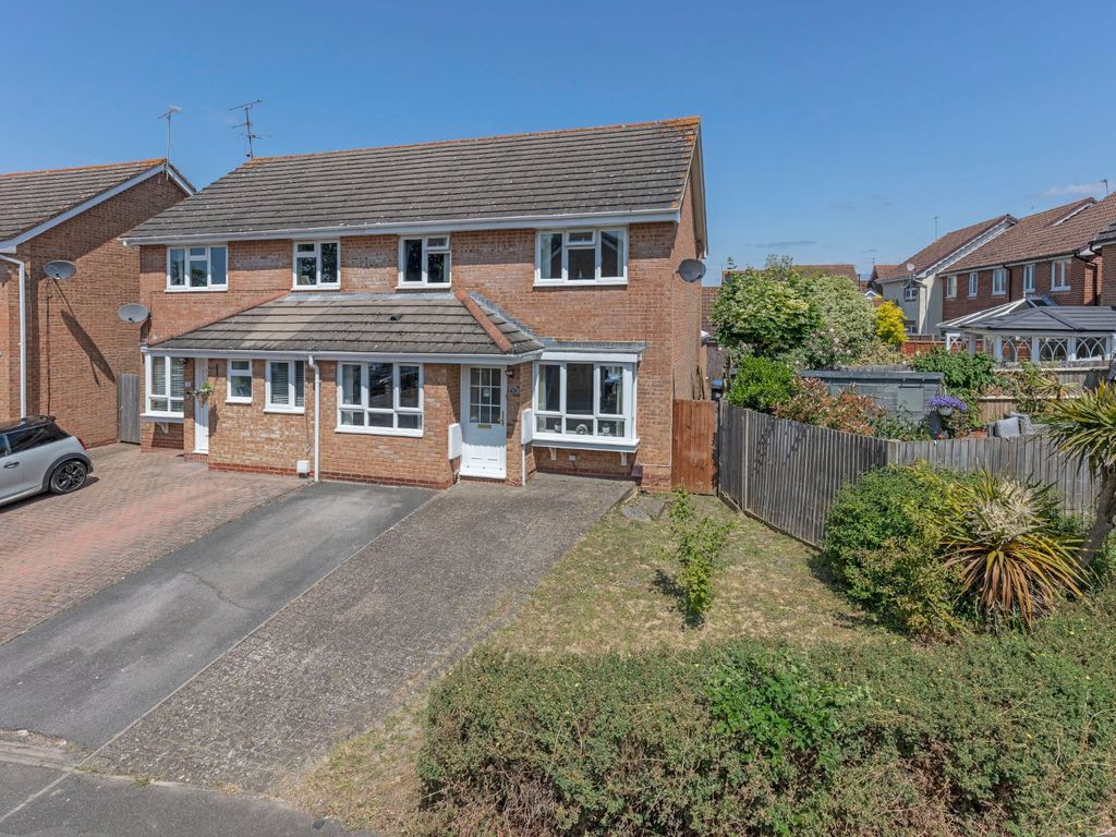 3 bed semidetached house for sale in Valentine Drive, Burgess Hill