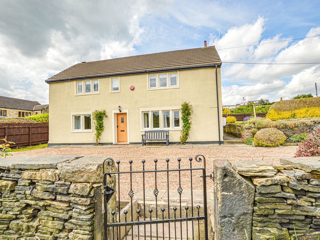 4 bed detached house for sale in Stafford Hill Lane, Kirkheaton