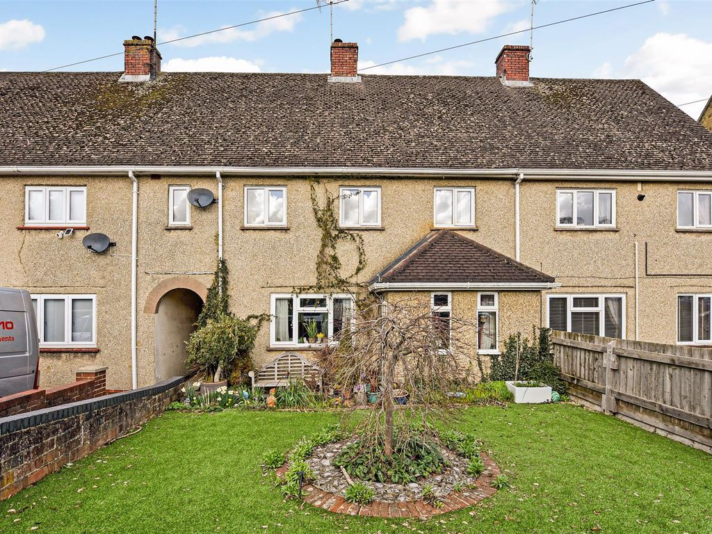 4 bed property for sale in Hedge End Road, Andover SP10 Zoopla