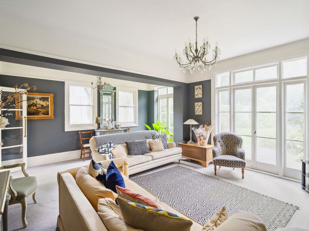 5 bed terraced house for sale in Baronsmead Road, London SW13, £