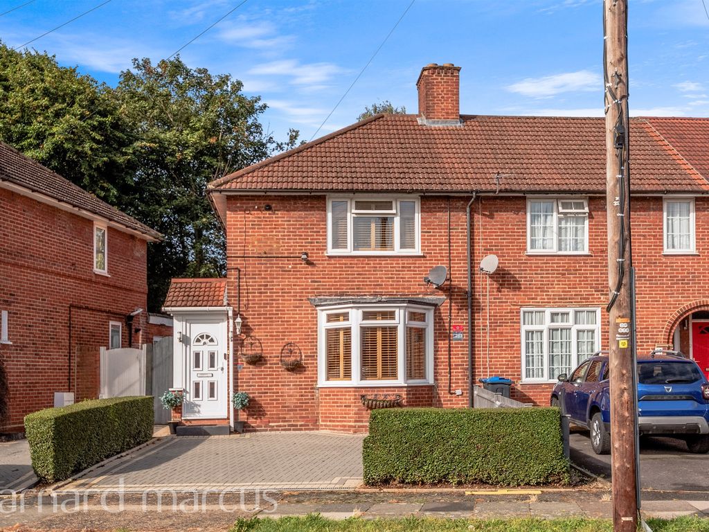 2 bed end terrace house for sale in Faversham Road, Morden SM4, £