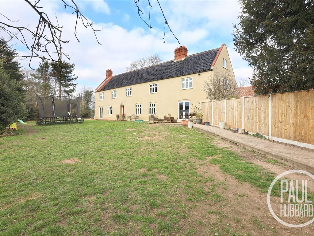 10 bed farmhouse for sale in Flixton Marsh Lane, Blundeston, Lowestoft