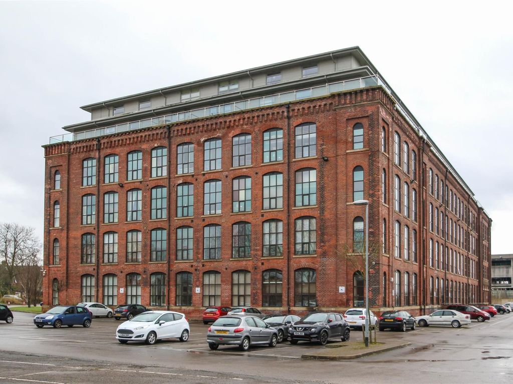 3 bed flat to rent in Victoria Mill, Houldsworth Street, Reddish