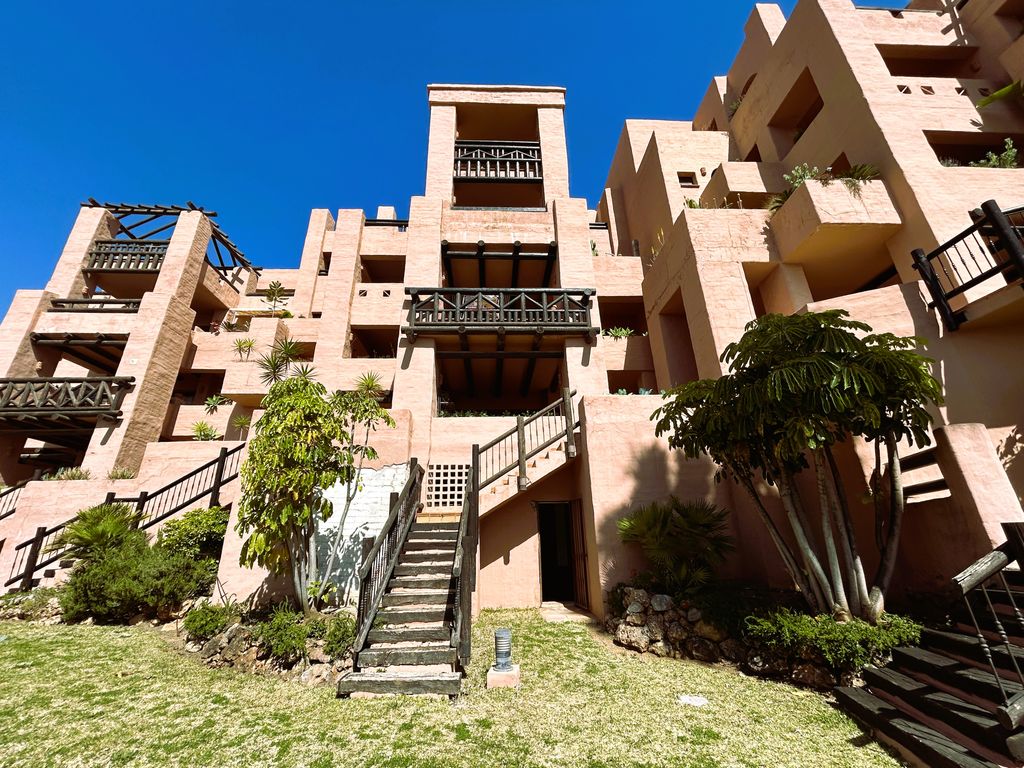 2 bed apartment for sale in Coto Real, Duquesa, Manilva, Málaga
